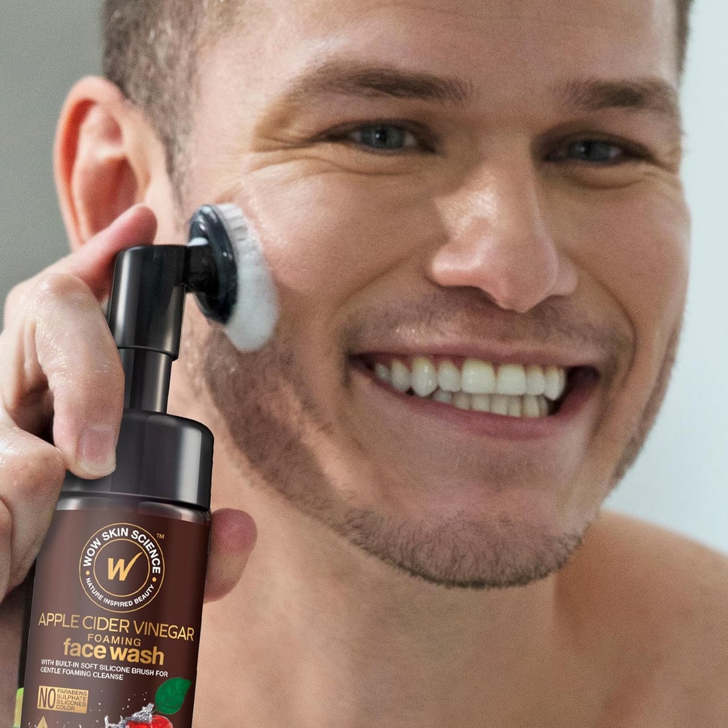 WOW SKIN SCIENCE APPLE CIDER VINEGAR FACE WASH W/BRUSH, 150ML